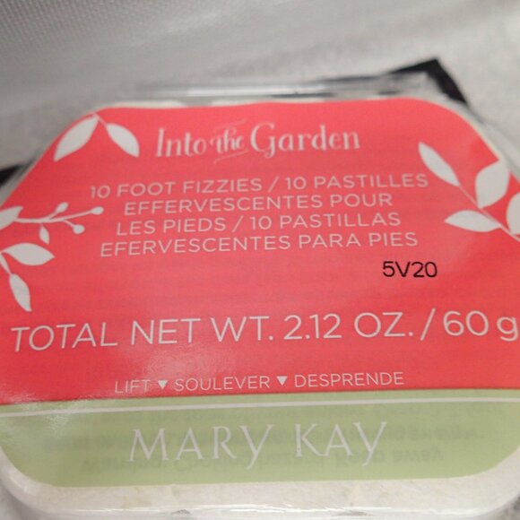 Into the Garden Pedicure Set - Picture 2 of 6